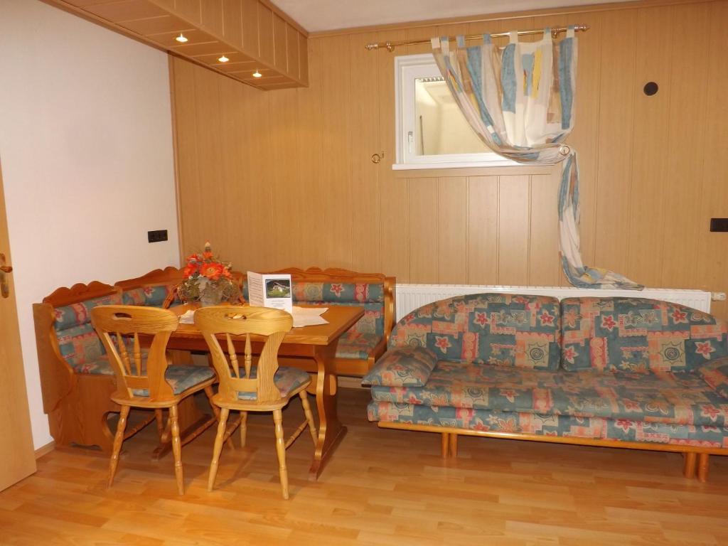 Appartementhaus Sabine Kotschach-Mauthen Habitación foto