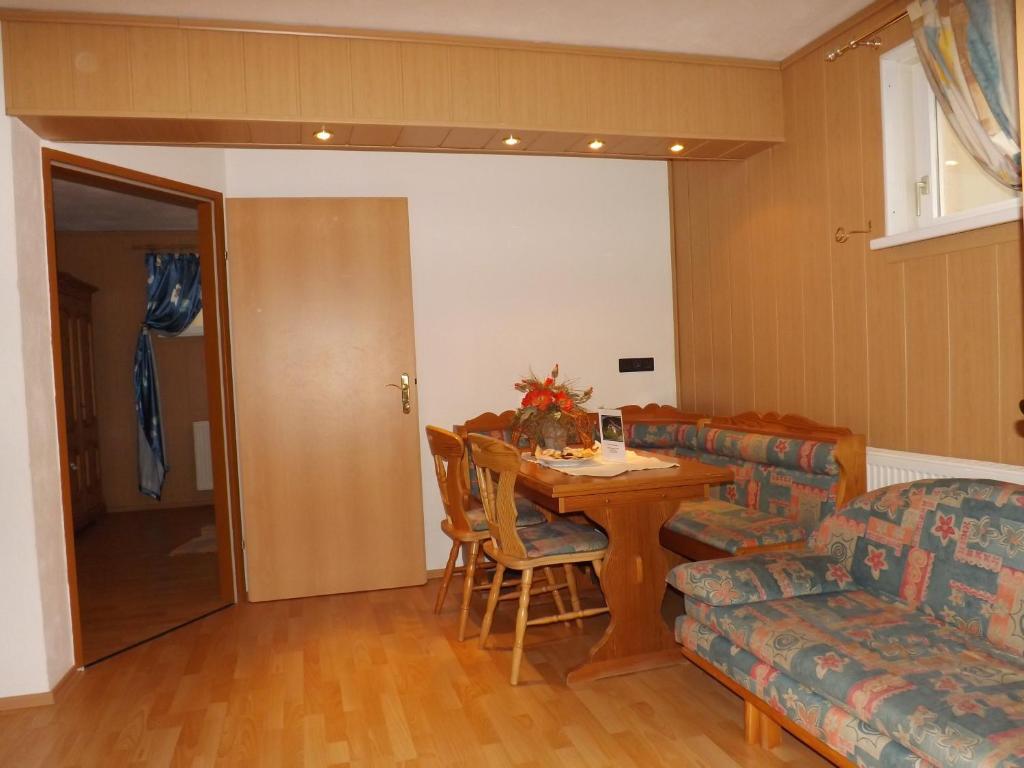Appartementhaus Sabine Kotschach-Mauthen Habitación foto